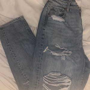 American Eagle Mom jeans multiple rips size 4 barely worn